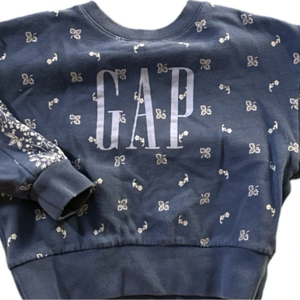 Gap Top
